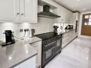 Kitchen- click for photo gallery